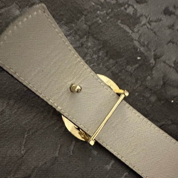 Tory Burch Black Belt with Gold Emblem - Picture 5 of 6